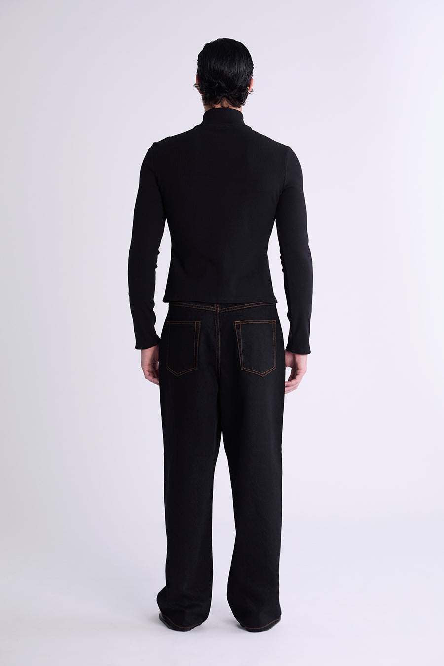 FORM TOP | BLACK