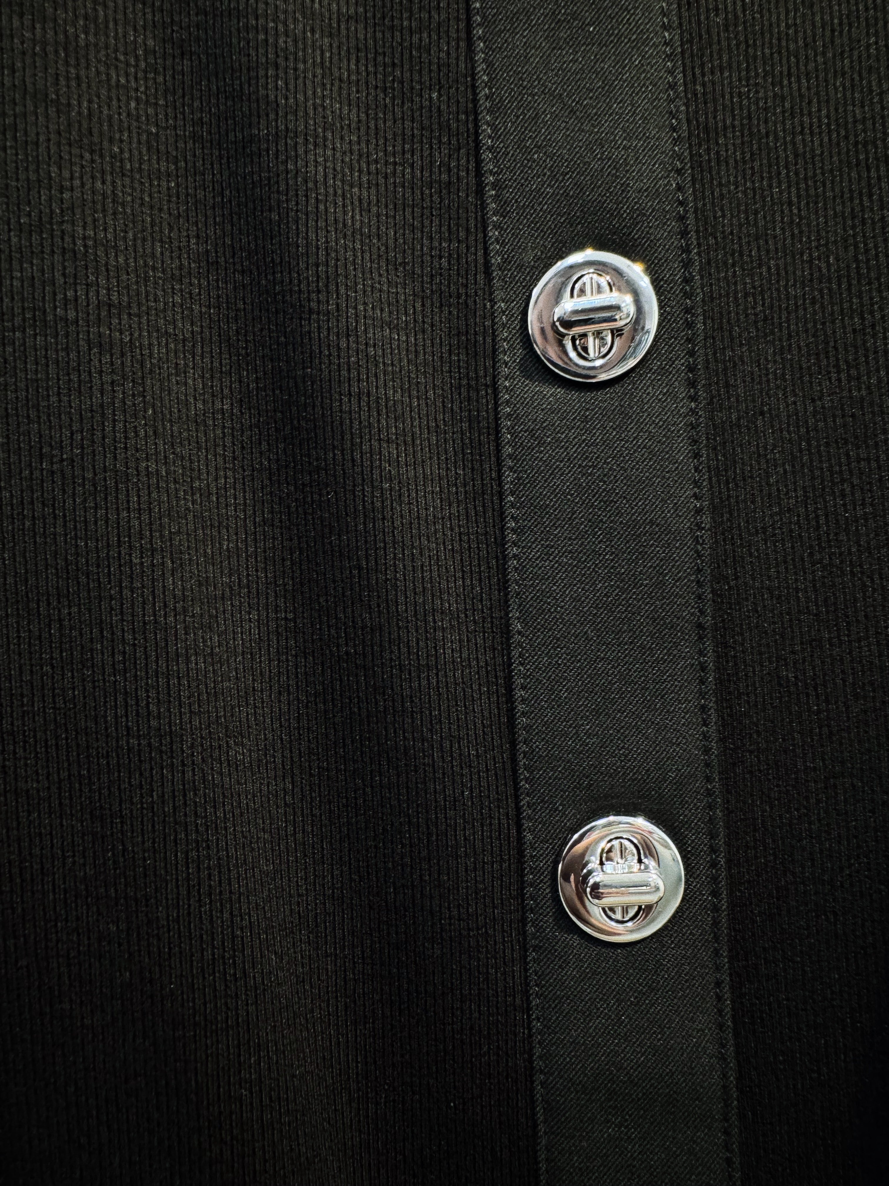 LATCH RIB CARDI TOP | BLACK