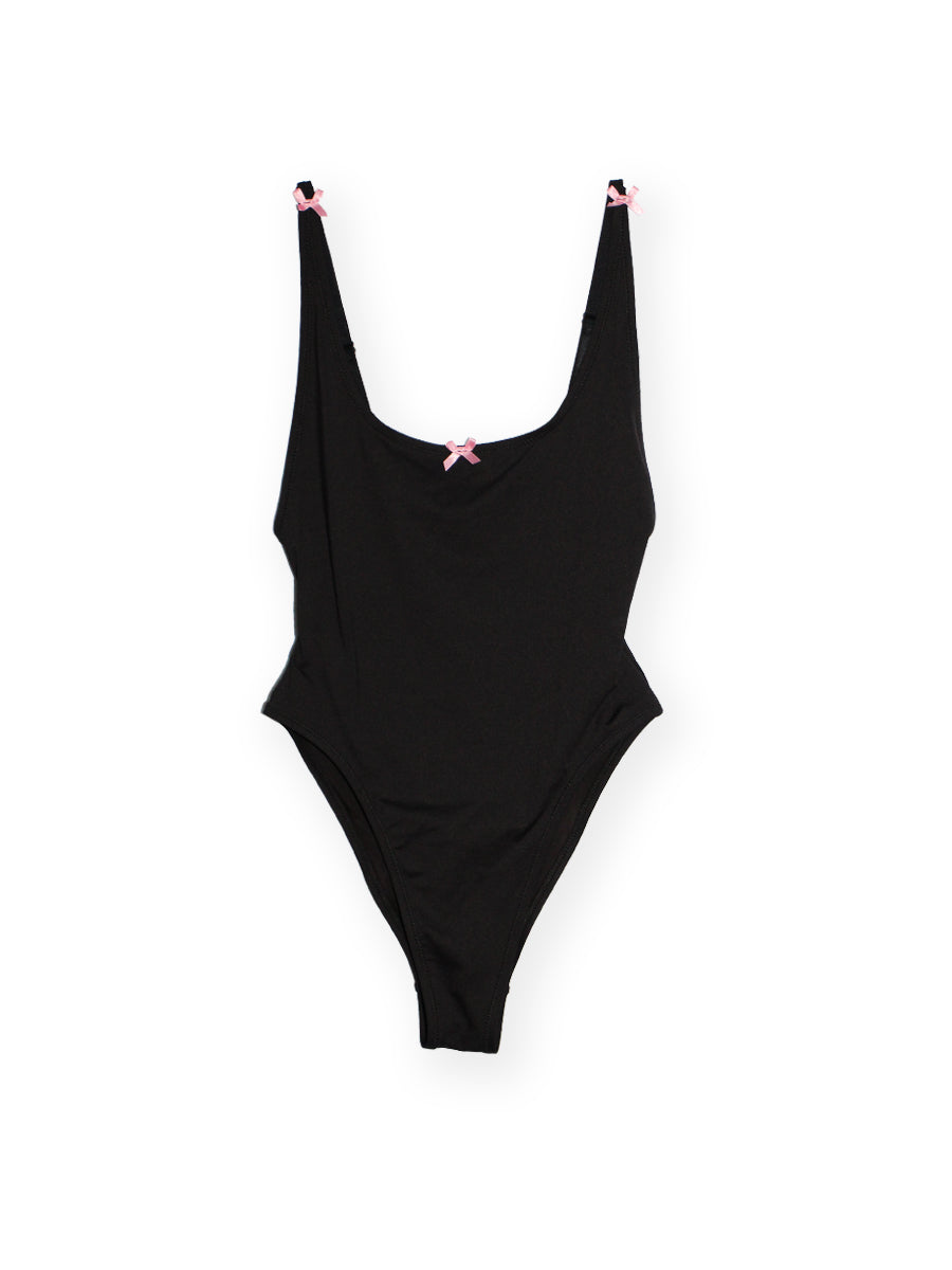 NYX ONE PIECE | BLACK