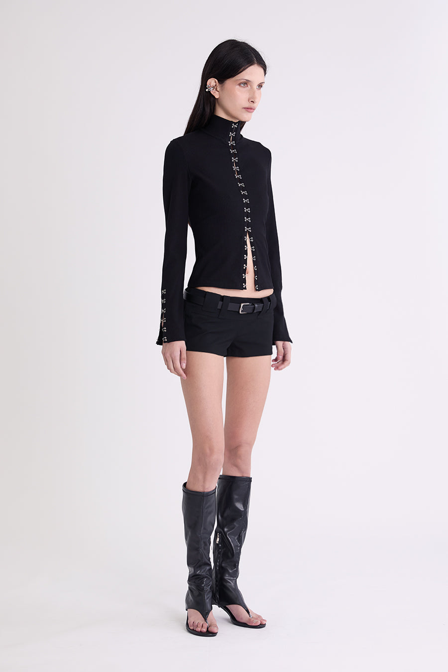 FORM TOP | BLACK