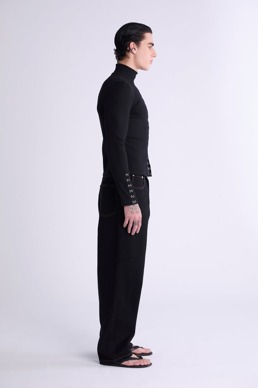 FORM TOP | BLACK
